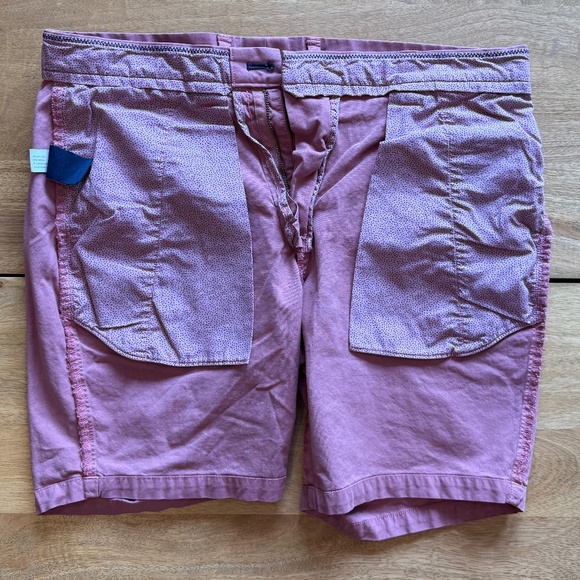 Johnnie-O | 32W | 7" Shorts - Picture 11 of 12
